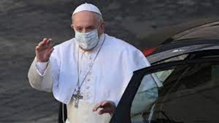 Lee más sobre el artículo Francisco fue a la embajada Rusa en el Vaticano a intentar mediar