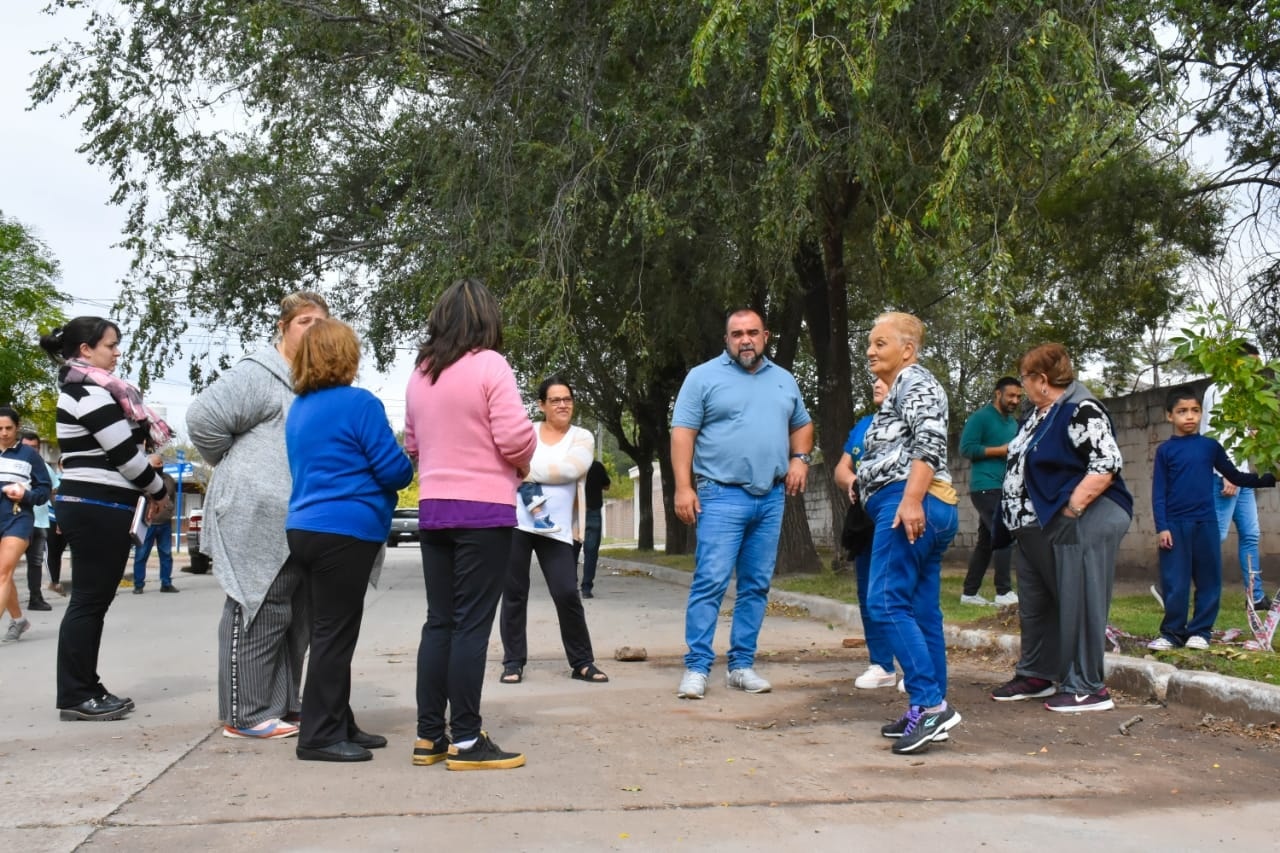 You are currently viewing Villa Mercedes: El intendente dialogó con los vecinos de El Criollo