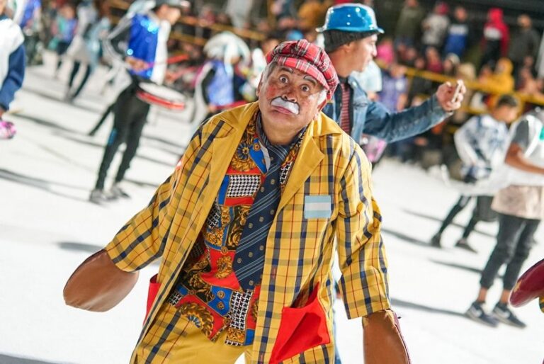 Lee más sobre el artículo Corsos provinciales 2022: el gran festival popular cerró a puro ritmo con el show de “Kapanga” en Villa Mercedes