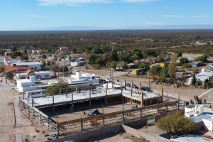 You are currently viewing Con más del 40% de avance de obra, la Provincia construye viviendas y un Centro Integrador UPrO en La Calera
