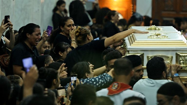 Lee más sobre el artículo Egipto: murieron más de 40 personas en el incendio de una iglesia cristiana