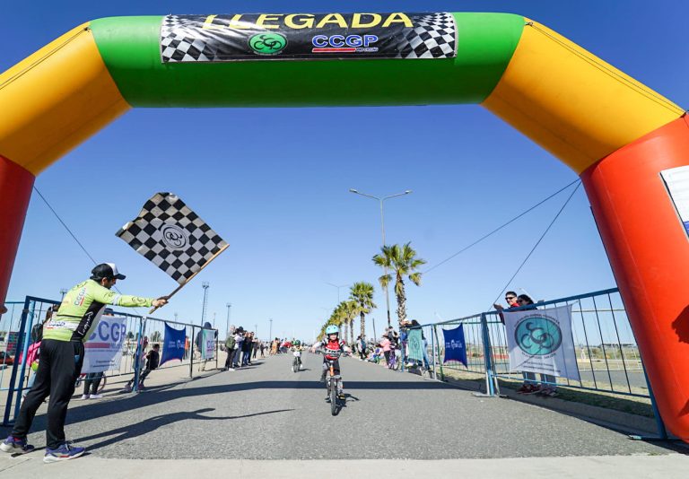 Lee más sobre el artículo Los mini ciclistas volvieron a copar las calles de La Pedrera