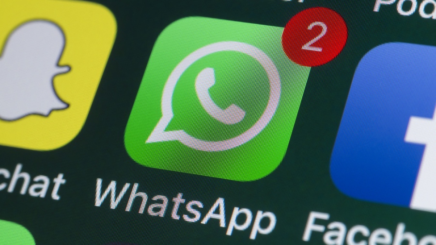 Read more about the article WhatsApp lanzó nuevas funciones: irse de grupos “en silencio” y administrar quién nos ve en línea