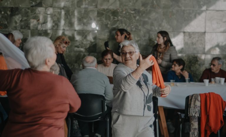 Lee más sobre el artículo En el Complejo Molino Fénix se vivió otra “Tarde de los abuelos”