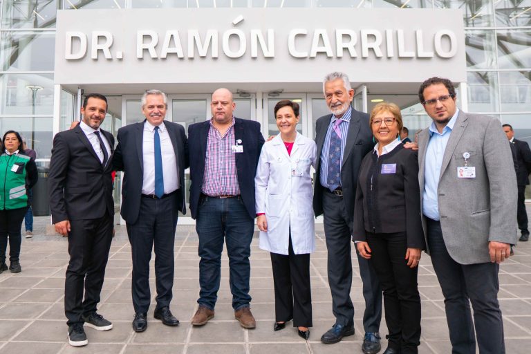 Read more about the article El presidente de la Nación visitó el Hospital Central “Dr. Ramón Carrillo”