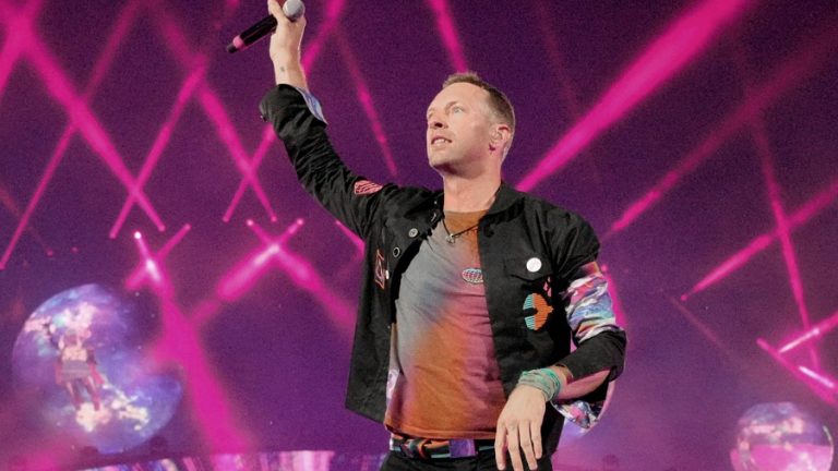 Lee más sobre el artículo Coldplay suspendió el tramo brasileño de su tour por problemas de salud de Chris Martin