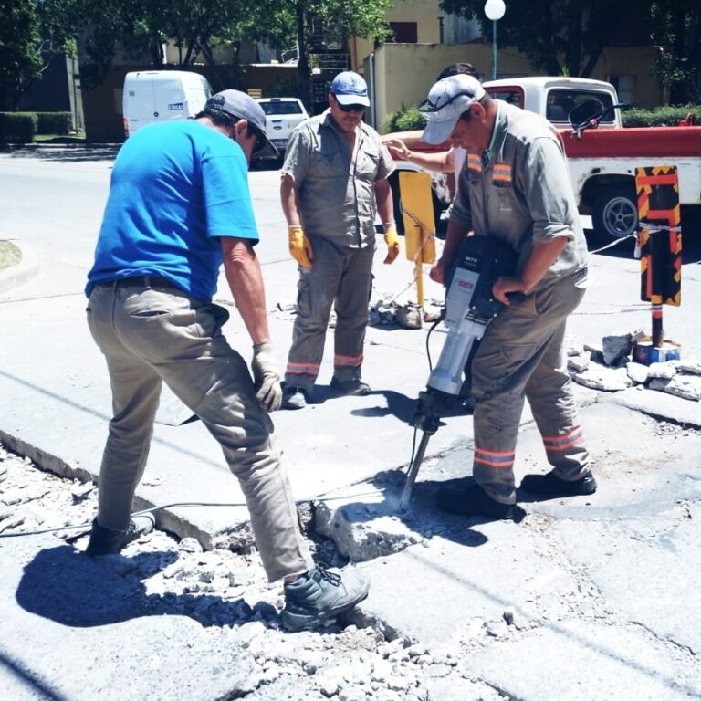 Lee más sobre el artículo Villa Mercedes: Continúan con las reparaciones de pavimento