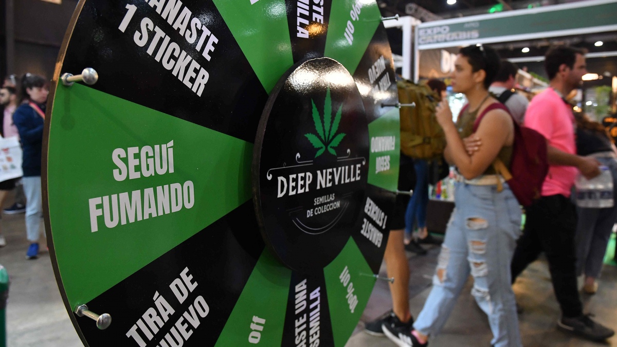 Read more about the article Con el reclamo por la despenalización del consumo, concluyó la Expo Cannabis en La Rural