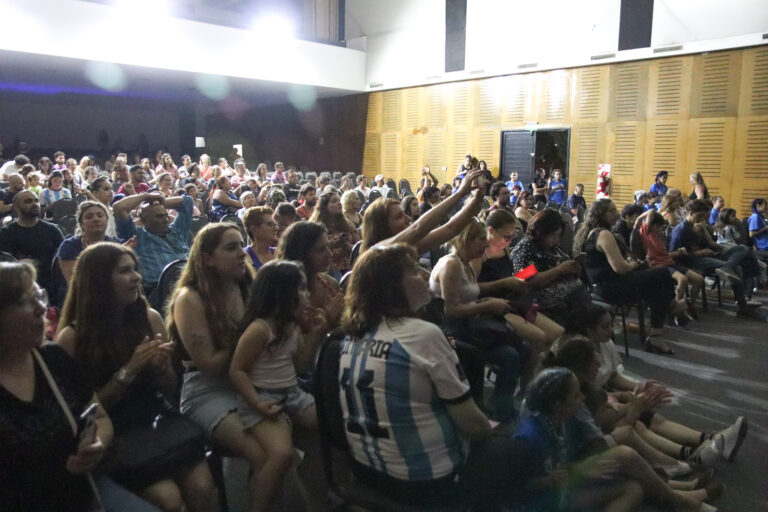 Lee más sobre el artículo Las academias de baile siguen cerrando el ciclo 2022 en el Molino