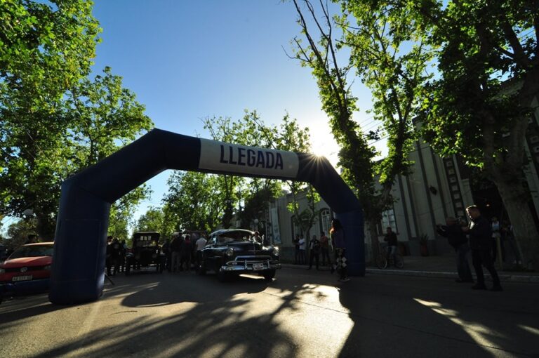 Lee más sobre el artículo Arrancó el 13º Rally de la Calle Angosta” Homenaje a Héctor “Tolo” Rolfi