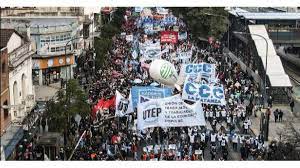 Read more about the article Nueva jornada de protestas: organizaciones sociales irán a Plaza de Mayo para exigir medidas contra la inflación y el hambre
