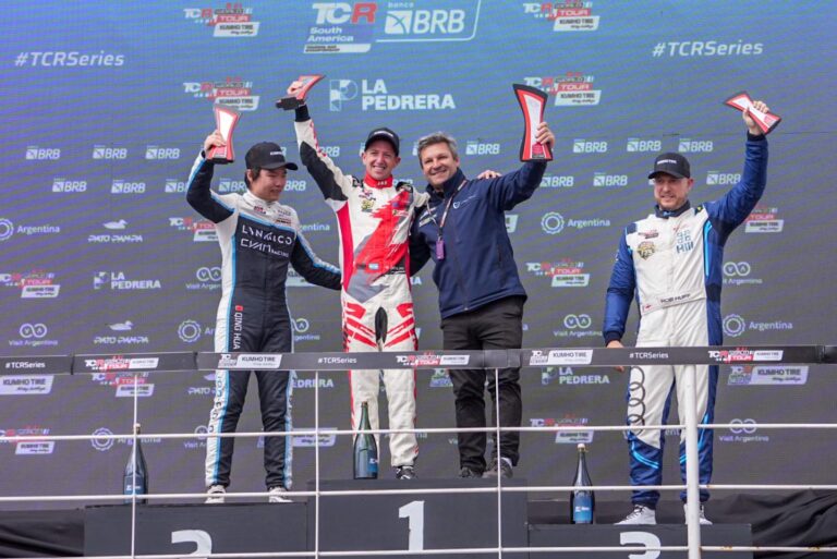 Lee más sobre el artículo Victorias argentinas en el cierre del TCR en el “Carlos Bassi”