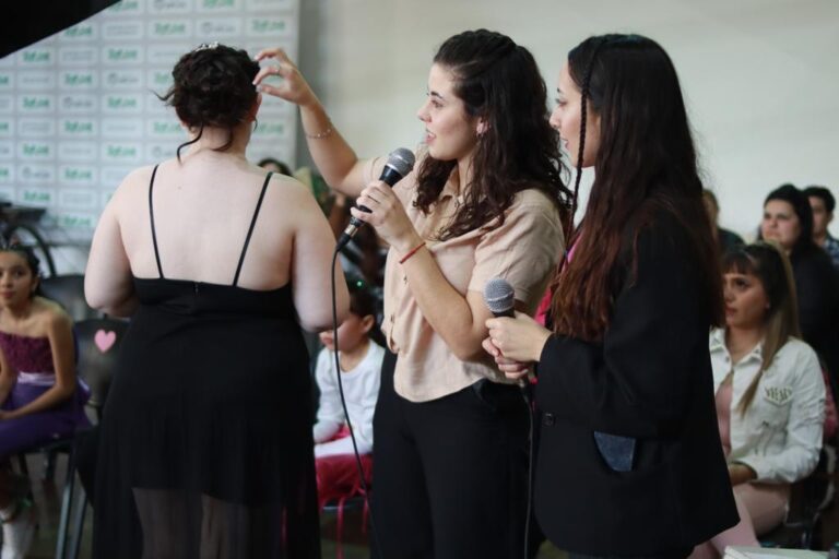 Lee más sobre el artículo Las alumnas de Reynas Studios tuvieron un egreso distinto en el Molino Fénix