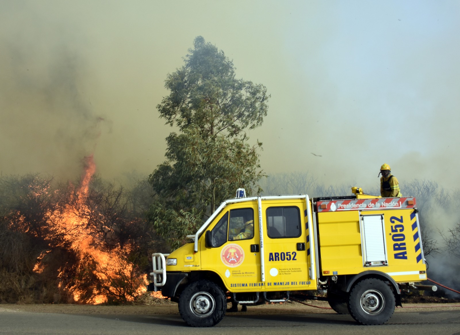 Read more about the article Disminuye la intensidad de los incendios