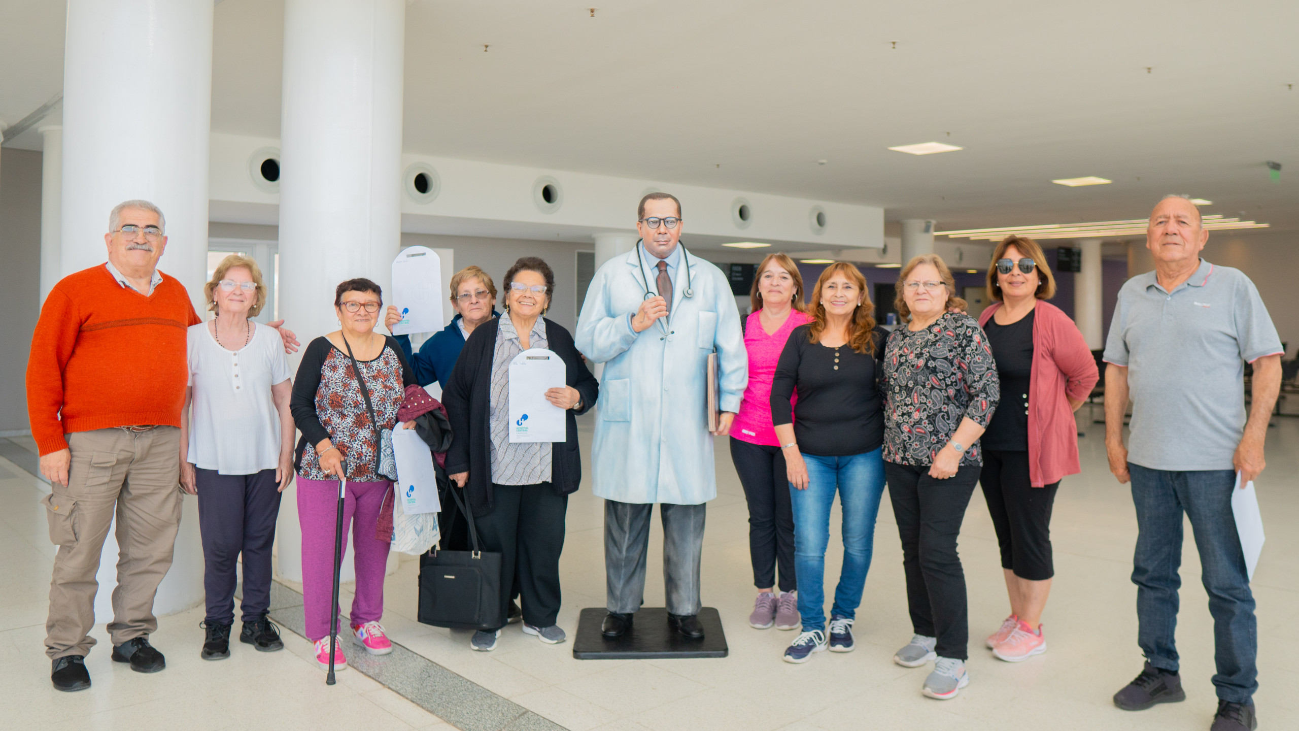 Read more about the article Hospital Ramón Carrillo: casi 600 jubilados de toda la provincia ya fueron atendidos en el Programa “Chequéate”