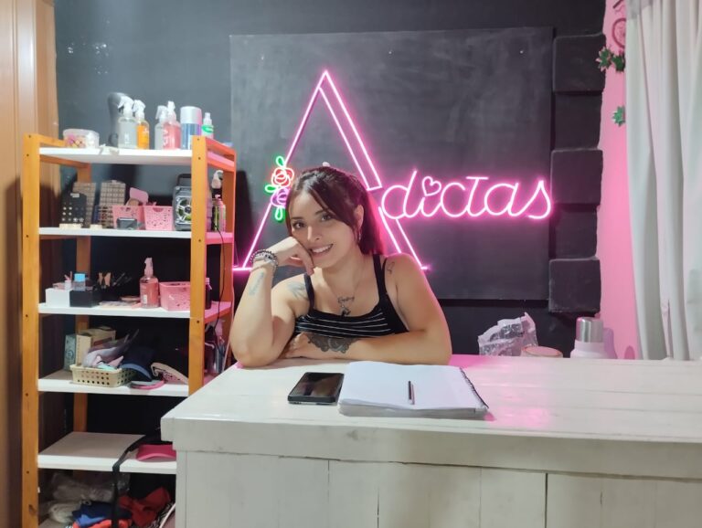 Lee más sobre el artículo Una historia de empoderamiento en el Día de la Mujer: Rocio Barroso, una mujer emprendedora que inspira