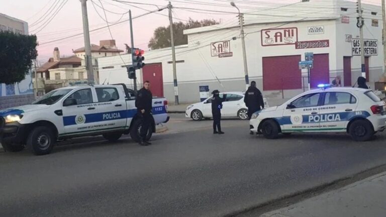 Lee más sobre el artículo Horror en Comodoro Rivadavia: mataron a un adolescente de 17 años cuando iba al colegio