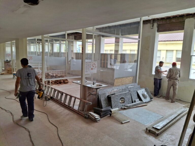 Lee más sobre el artículo Avanzan las obras de remodelación en el Hospital ‘Juan Domingo Perón’
