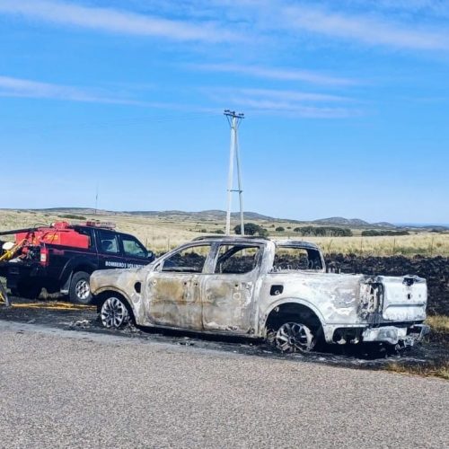 Lee más sobre el artículo Camioneta se incendió en la Autopista 55: no hubo heridos