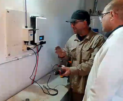 Lee más sobre el artículo Una escuela rural sin acceso a la red eléctrica ahora cuenta con energía solar