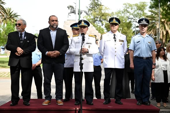 Lee más sobre el artículo Maxi Frontera participó del 204° aniversario de la Policía Federal Argentina