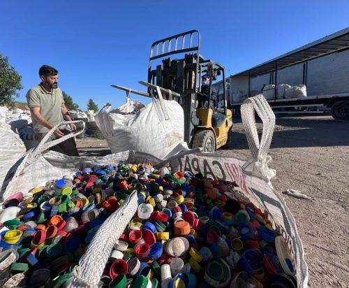 Lee más sobre el artículo La planta recuperadora ‘Peuma’ envió más de tres toneladas de tapitas a la Fundación Garrahan