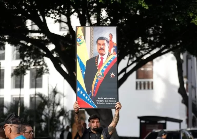 Lee más sobre el artículo Nicolás Maduro se declaró inocente ante la Justicia de Nueva York: “Sigo siendo presidente”