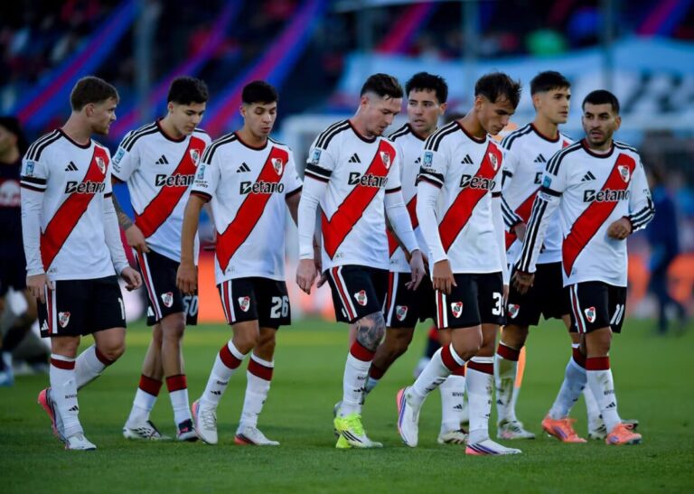 Lee más sobre el artículo Tras el terremoto en Colombia, se suspendió el partido entre River e Independiente Santa Fe por la Copa Sudamericana
