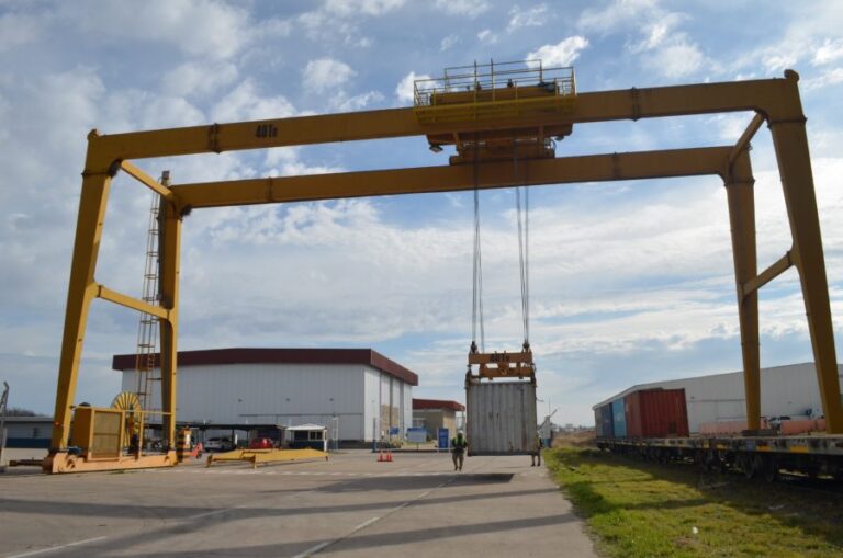 Lee más sobre el artículo Una nueva importación llegó a Villa Mercedes a través de la infraestructura logística provincial