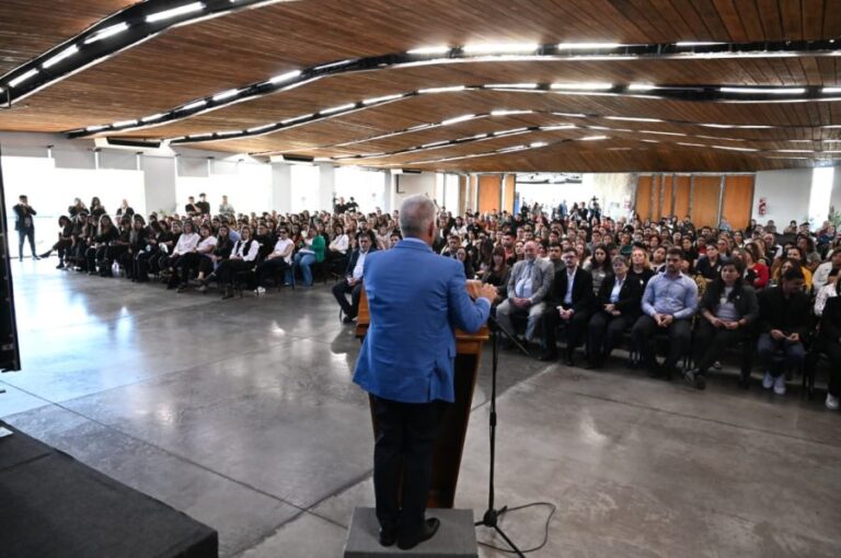 Lee más sobre el artículo Poggi: “La IA potencia nuestro trabajo educativo”