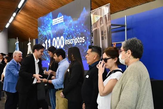 Lee más sobre el artículo 237 docentes de San Luis finalizaron una diplomatura en inteligencia artificial aplicada a la educación