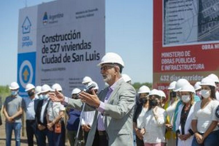 Lee más sobre el artículo Alberto Rodríguez Saá: “comenzaremos una nueva etapa con un San Luis competitivo y calidad en el empleo”