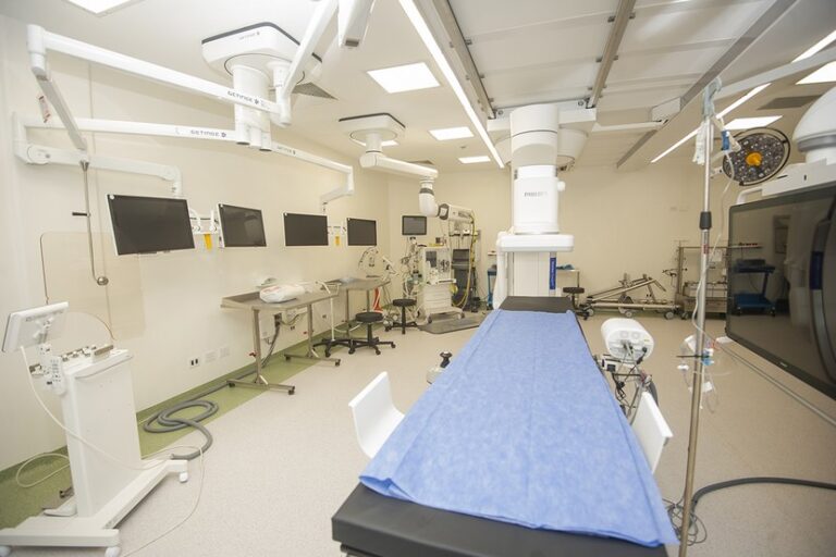 Lee más sobre el artículo Comenzó a funcionar el Área de Hemodinamia del Hospital Central “Dr. Ramón Carrillo”