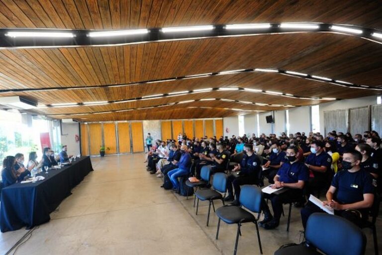 Lee más sobre el artículo Comenzaron las jornadas de capacitación para la implementación de tobilleras electrónicas y dispositivos duales