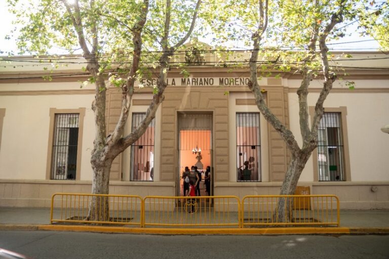 Read more about the article Villa Mercedes: La escuela “Mariano Moreno” comenzó a transitar el 127° aniversario con su edificio totalmente renovado