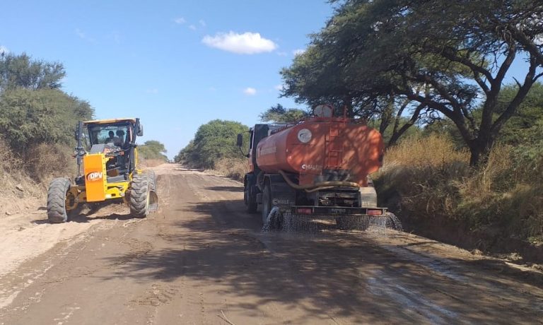 Lee más sobre el artículo Vialidad mejora los accesos y caminos en todo el territorio provincial