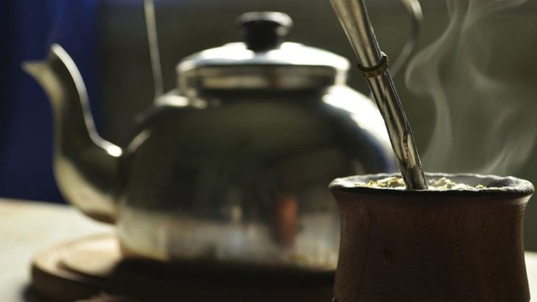 Lee más sobre el artículo El Gobierno compra yerba mate por $ 650 millones para destinar a la población vulnerable