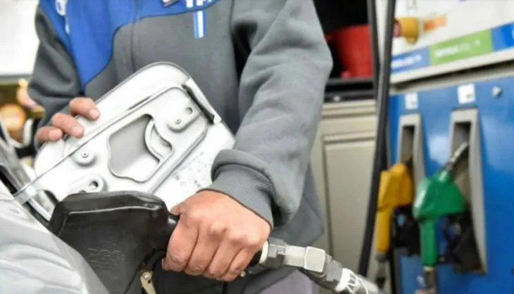 Read more about the article YPF también subió los precios de los combustibles