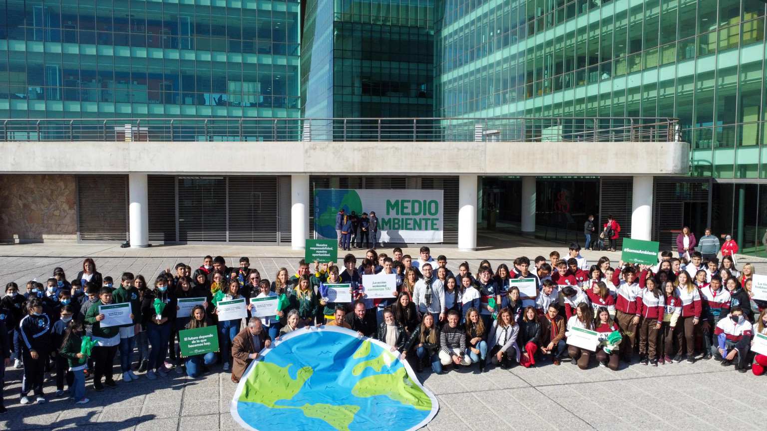 Read more about the article Estudiantes de toda la provincia realizaron la Promesa de Cuidado Ambiental