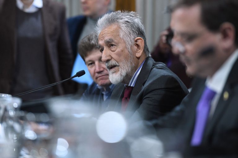 Lee más sobre el artículo El gobernador enfatizó en el Senado: “La Corte Suprema debe ser federal”