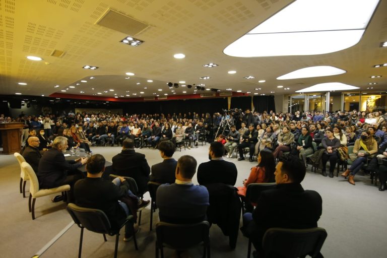 Lee más sobre el artículo El gobernador otorgó un nuevo aumento salarial: llegará al 60% anual