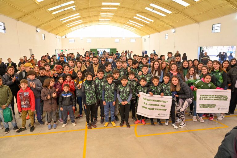 Lee más sobre el artículo Un importante sentido de pertenencia generó la inauguración de las obras en el Club Independiente de Beazley