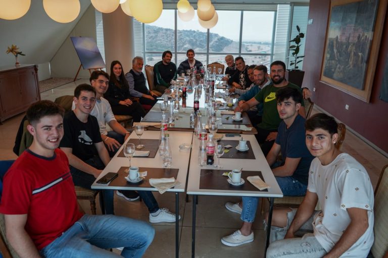 Lee más sobre el artículo El gobernador recibió al plantel de GEPU y ratificó su apoyo de cara a la Liga Argentina de Básquet