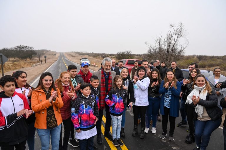 Lee más sobre el artículo El gobernador inauguró la repavimentación de la Ruta Provincial N°17