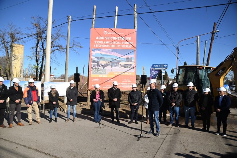 Lee más sobre el artículo Comenzó la construcción de dos escuelas