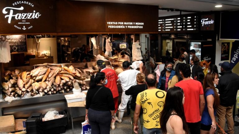 Lee más sobre el artículo Córdoba: dejó de ser obligatorio el uso del barbijo en lugares cerrados