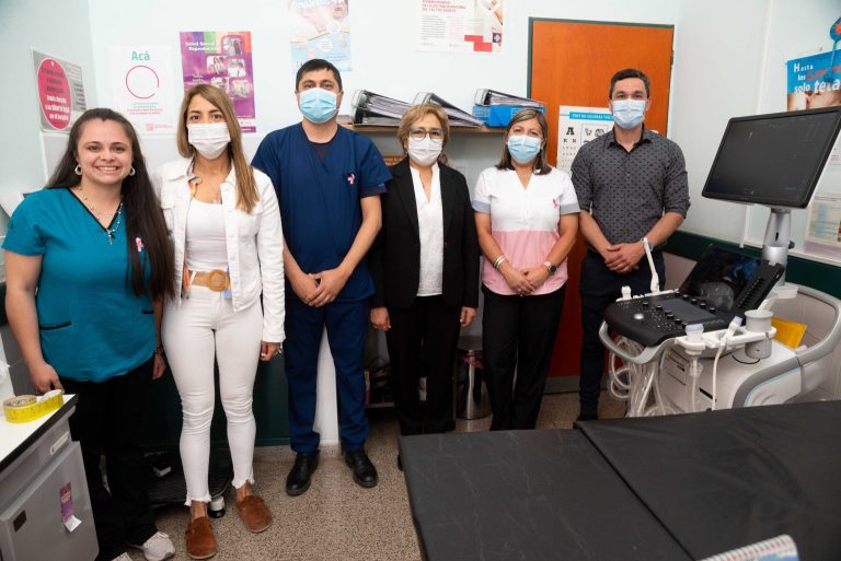 Lee más sobre el artículo Entregaron equipamiento médico en Villa Mercedes por un monto superior a los 14 millones de pesos