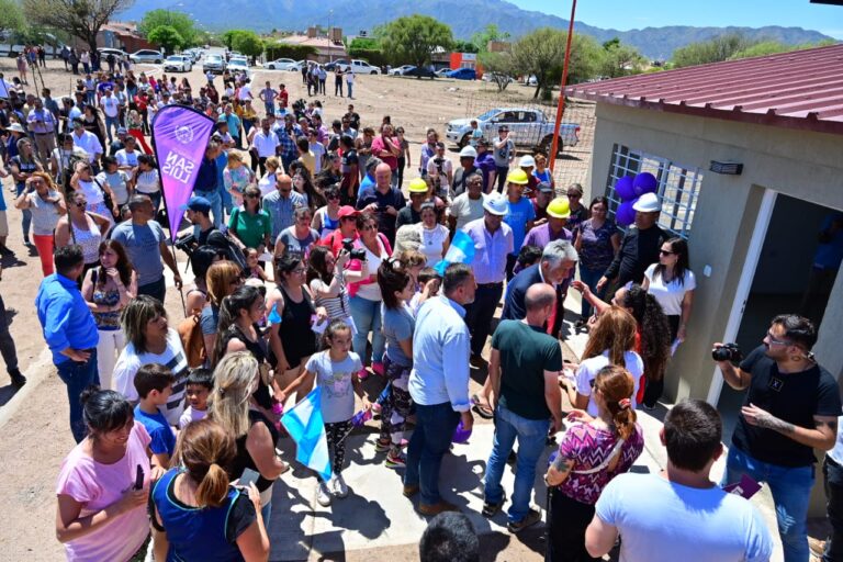 Lee más sobre el artículo Una fuerte inversión en Vivienda y Educación lleva adelante la Provincia en la Ciudad de La Punta