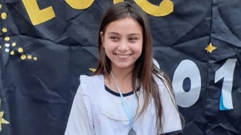 Lee más sobre el artículo Murió una adolescente tras recibir una descarga eléctrica cuando manipulaba un cargador