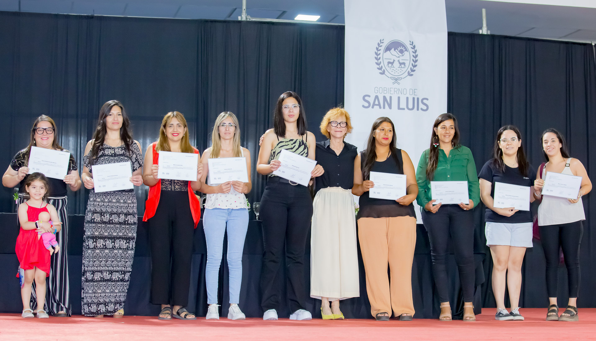 Read more about the article Recibieron sus diplomas más de 600 egresados de ULP Virtual